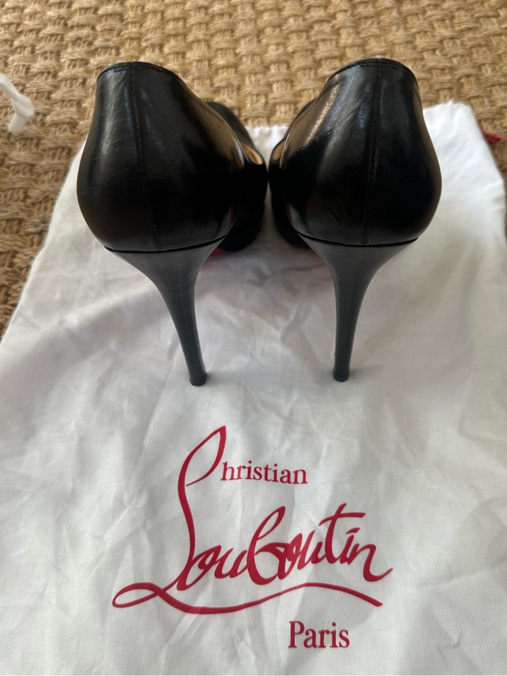 Christian Louboutin Black Pumps size 39 - Picture 4 of 4